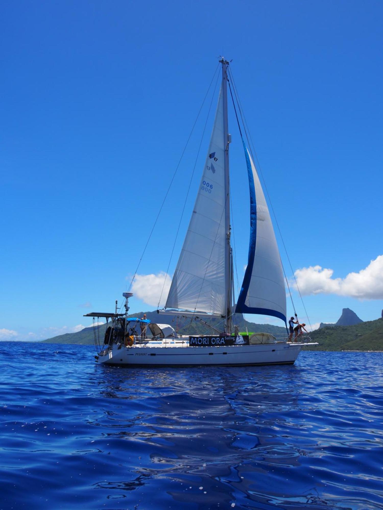 2 Nuits Insolites & 1 Excursion Voile A Bord Du Voilier Mori Ora โมโอเรอา ภายนอก รูปภาพ